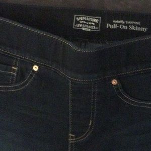 Totally shaping pull on skinny jeans